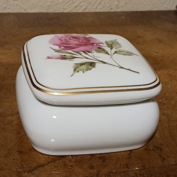 Vintage 1989 Pink Rose Music Trinket Box - Picture 6 of 11